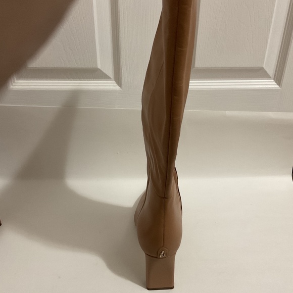 Sam Edelman Sylvia Knee High Boot in Luxe Tan Leather, 10M - Picture 3 of 10